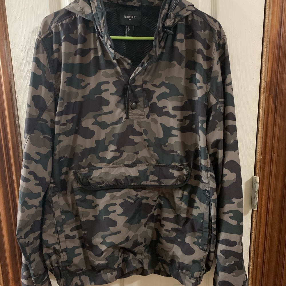 Army print Windbreaker